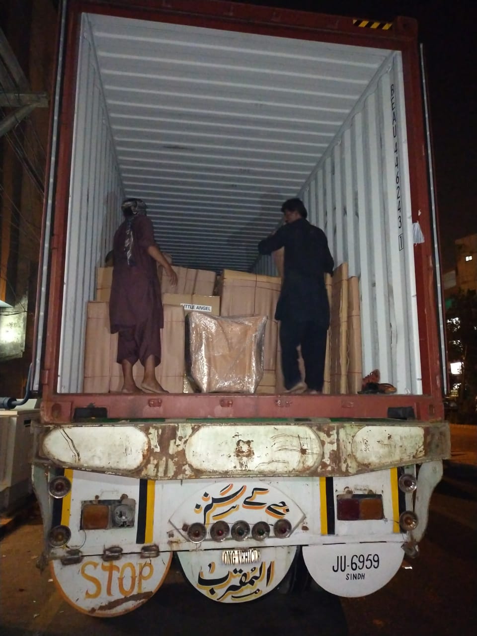 HOUSE HOLD KHI TO LHR SHIFTING